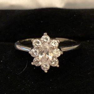 Costume jewelry ring - size 7